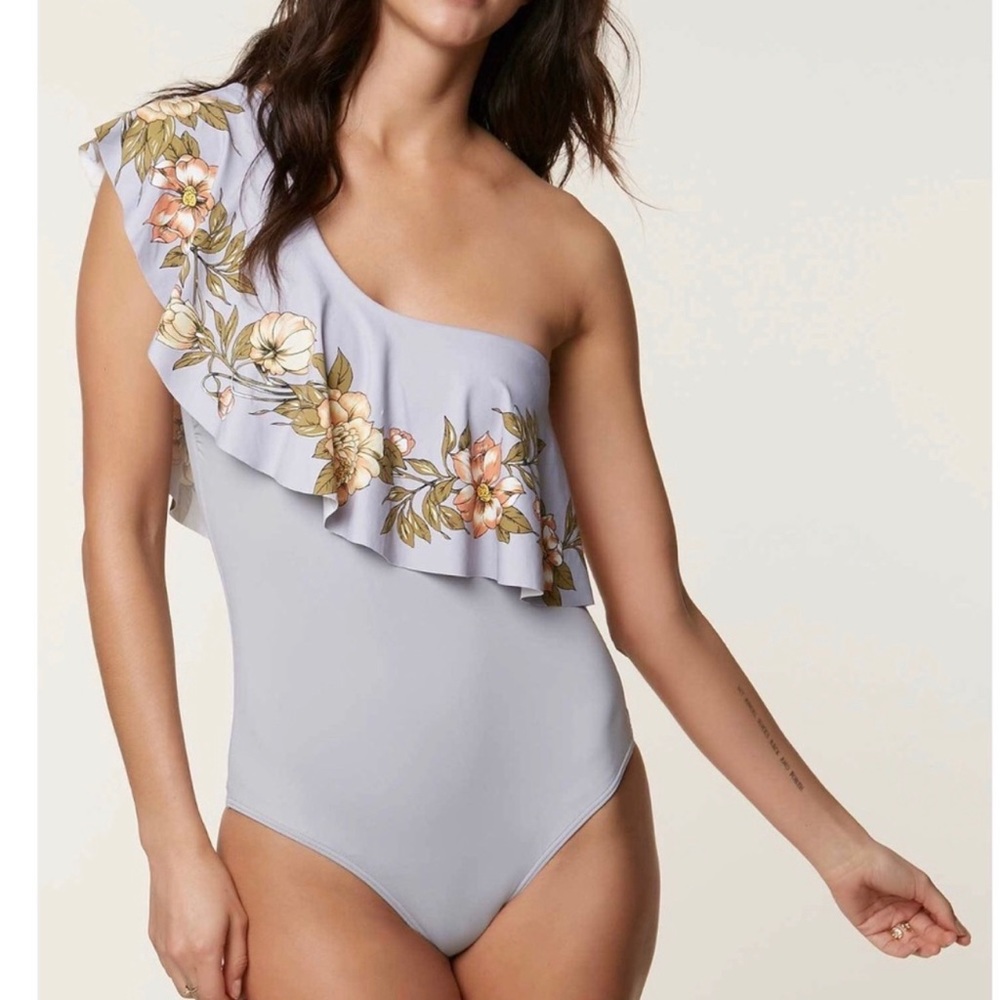 O’Neill Aloha Floral Ruffle Swimsuit 🩱